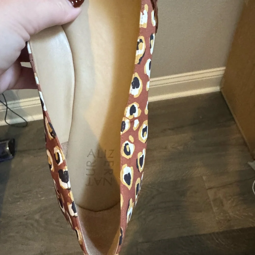 EUC Naturalizer Brown and Cream Cheetah Patterned Flats Sz 12
